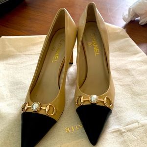 Original CHANEL vintage women’s shoes !